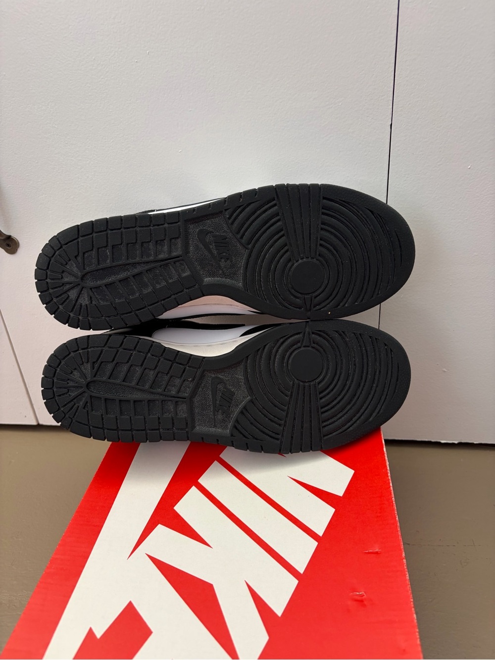 Nike Panda Dunks Size 10 Low-Top Sneakers - Picture 4 of 4